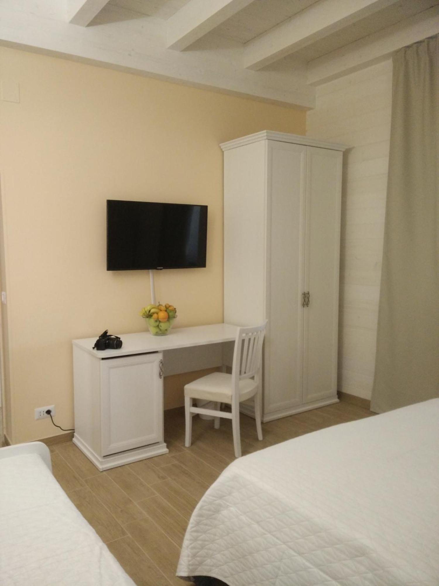 Bed and Breakfast Le Camelie Marina di Ginosa Zimmer foto